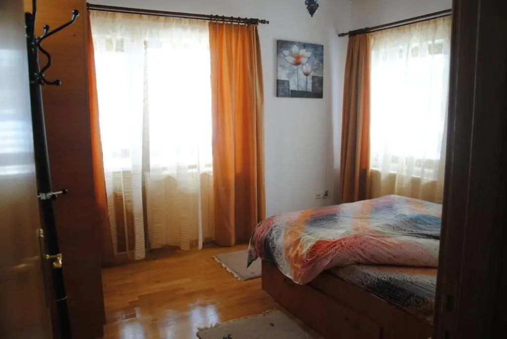 Vila Yunis