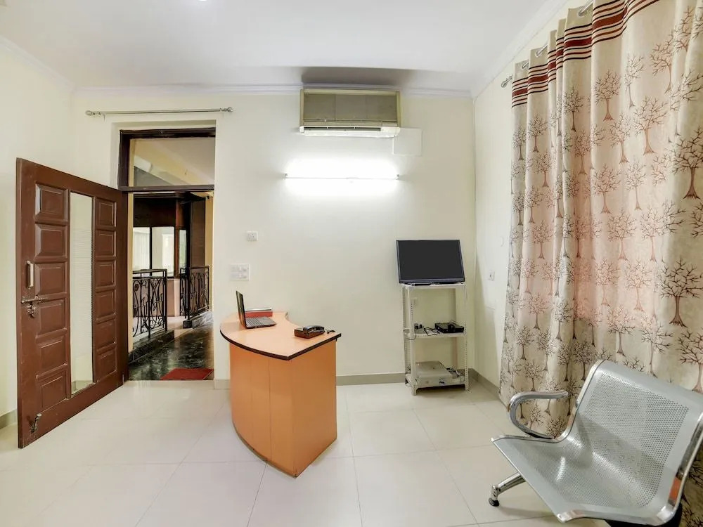 Oyo 14730 Shiv Shakti Residency