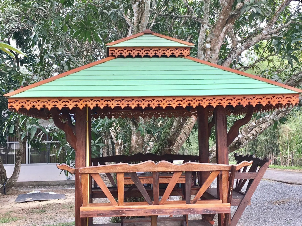 นาหินลาดรีสอร์ท Nahinlad Resort