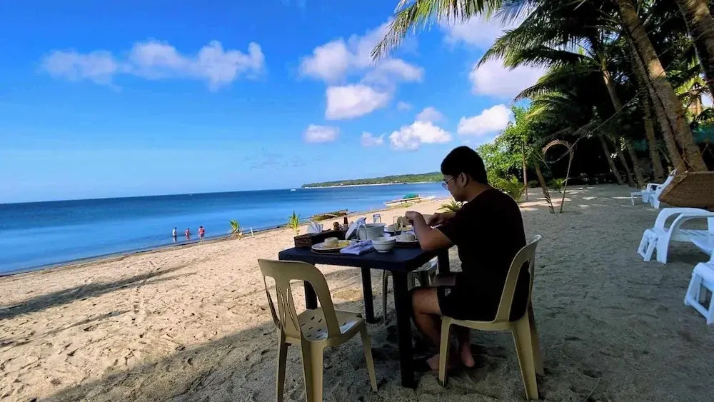 L&L Beach Resort