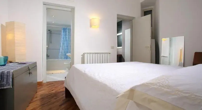 Rome As You Feel - Via di Pietra Apartment