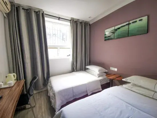 Chengdu Zhengfu Thatched Cottage Inn