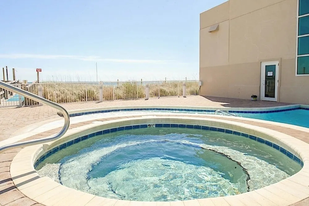 All-suite W/ Gulf-view Balcony & Pool Access 2 Bedroom Condo