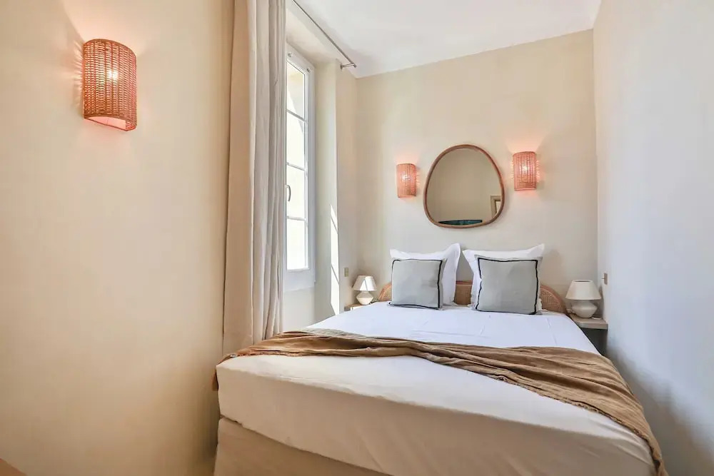 Magnificent apt - 2br/6p - Heart of Saint-tropez