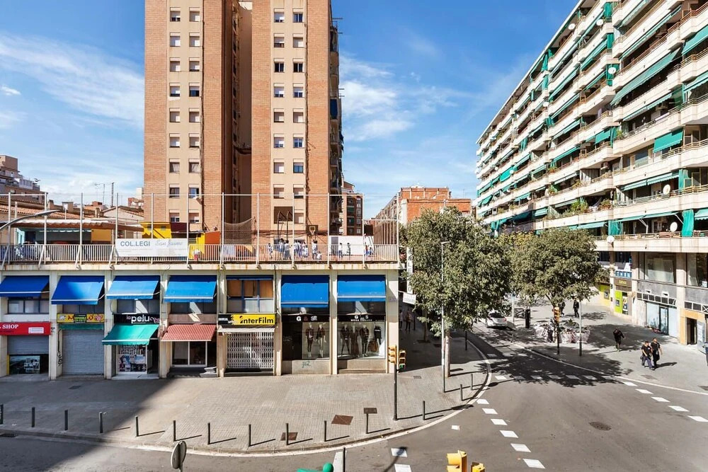 Comfortable 2 Bedroom Flat Near Florida Station
