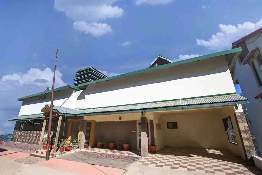 OYO 12187 Home Luxury Studio Kasauli