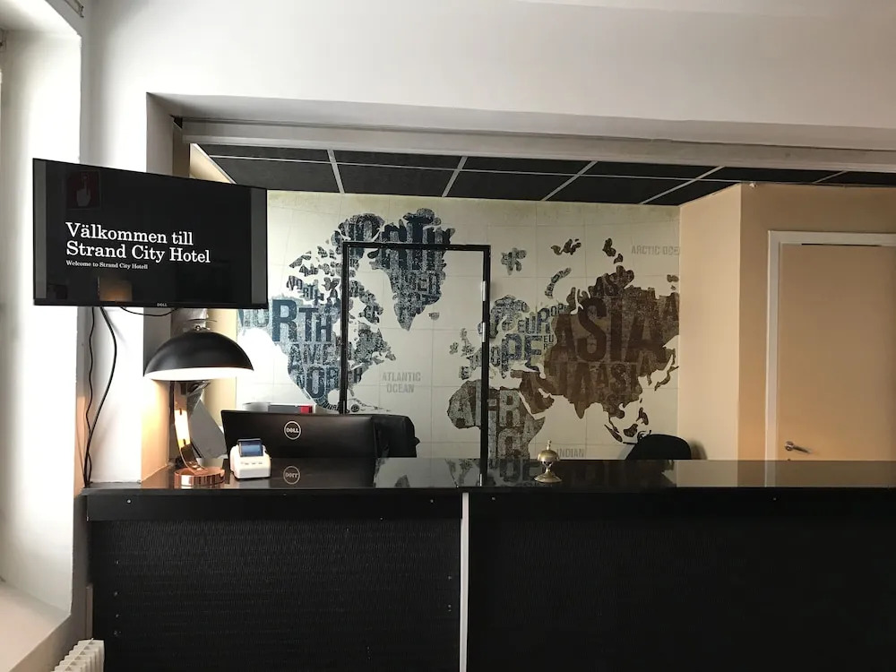 Strand City Hotel