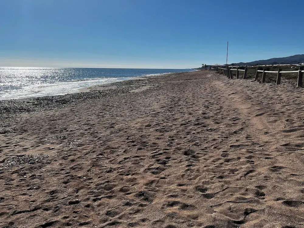 2 Room, Sleeps 4, Parking, 4 Pools, Sea 1st Line