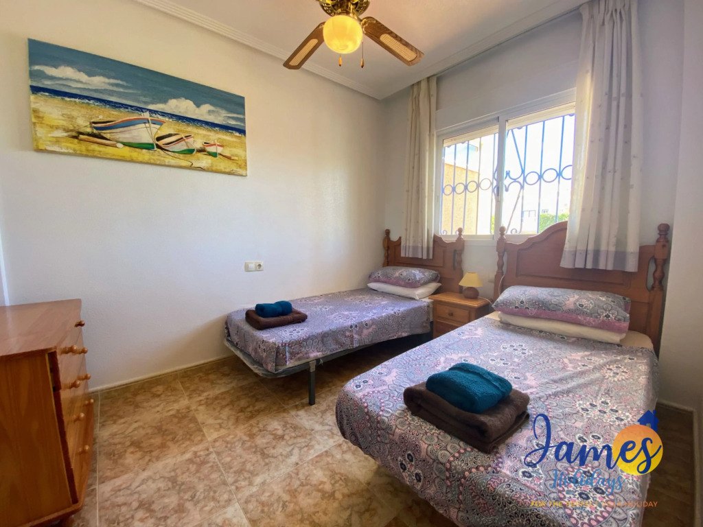 Lovely ground floor apt in La Cinuelica R2 l188