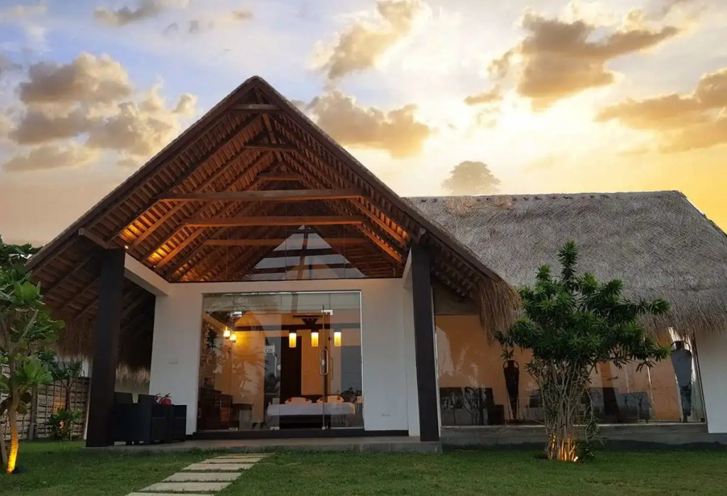 Blue Whale Resort & Kite Surfing