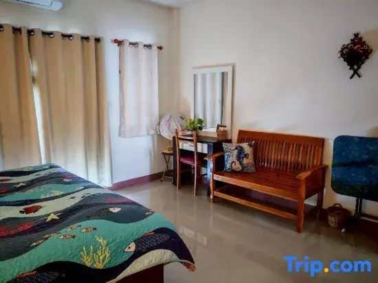 Little Charlie's House Khanom