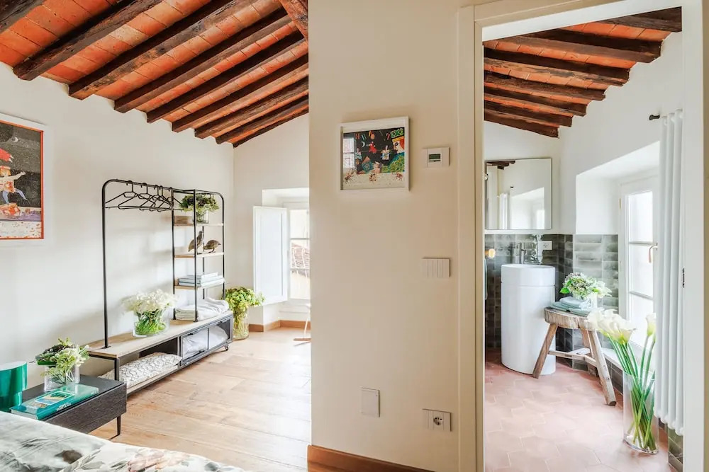 Lunav House in Lucca