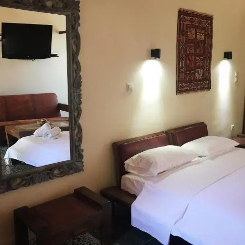 Ebadi Inn