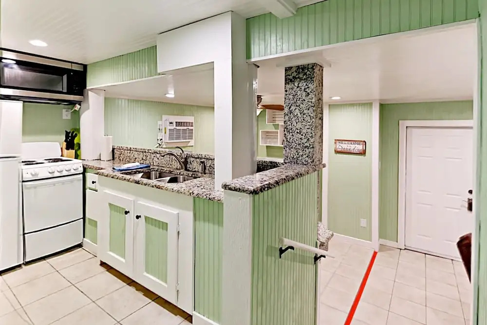 Paradise Hideout - One Bedroom Townhome