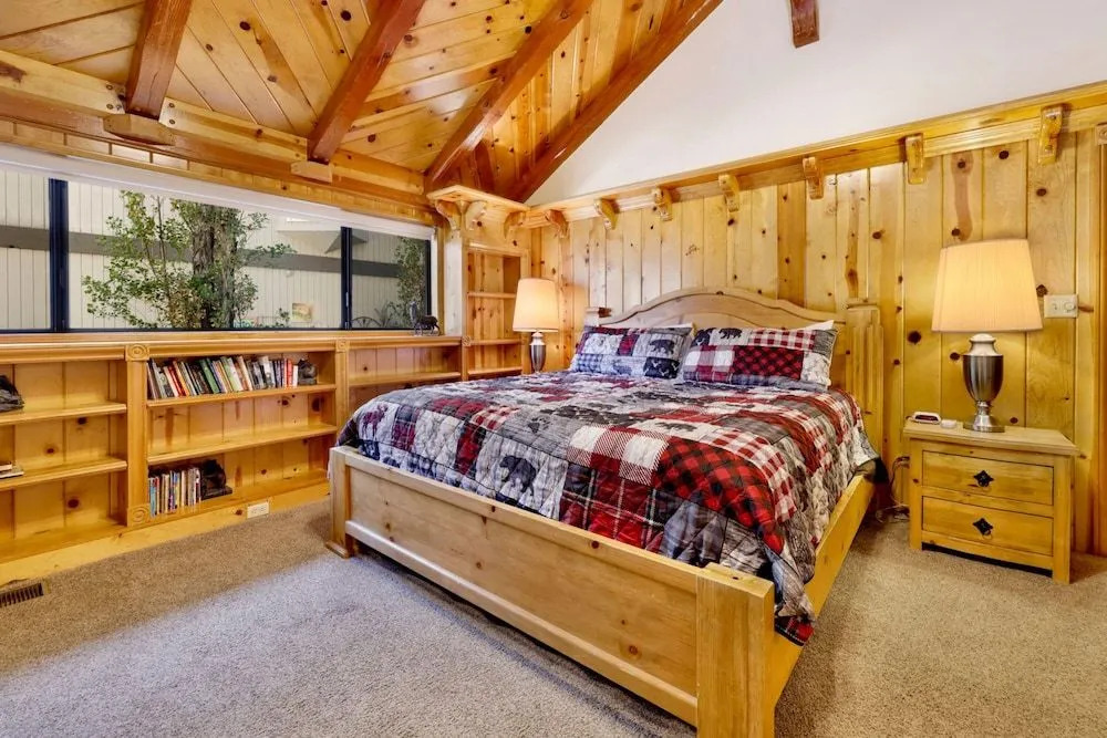 Bearfoot Lodge #2030 by Big Bear Vacations