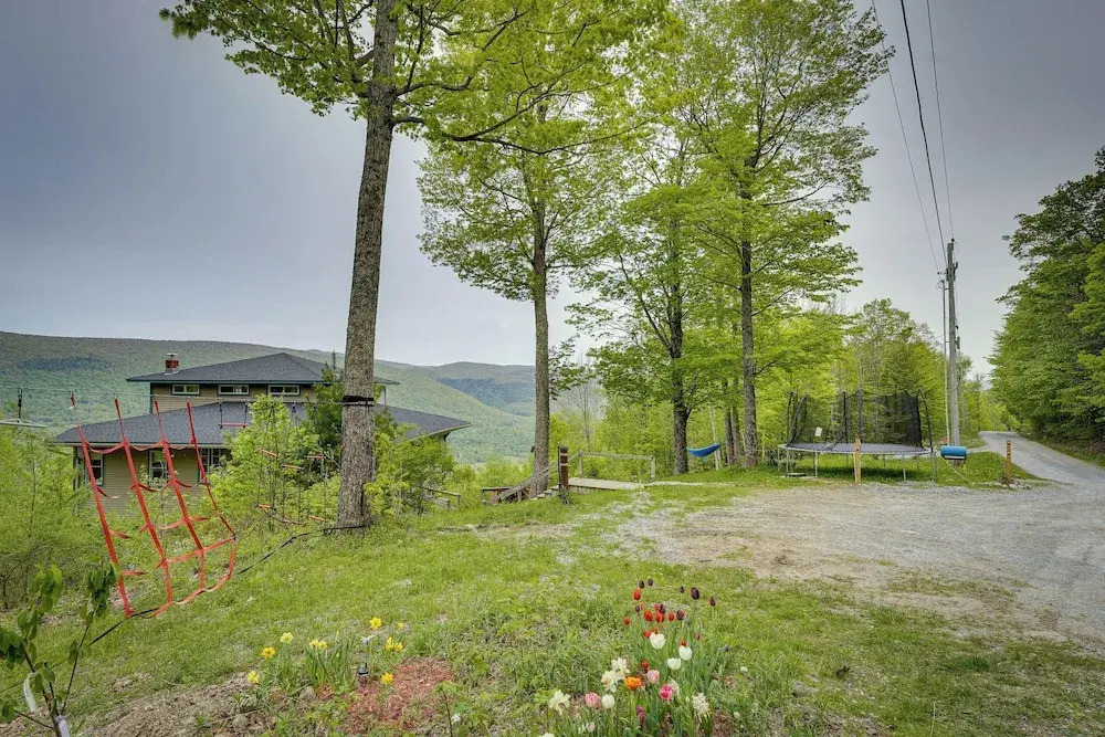 Enchanting Dorset Mountain Home w/ Stunning Views!