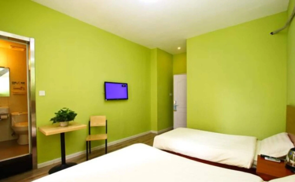 Meet int'l Youth Hostel Zhejiang Rd