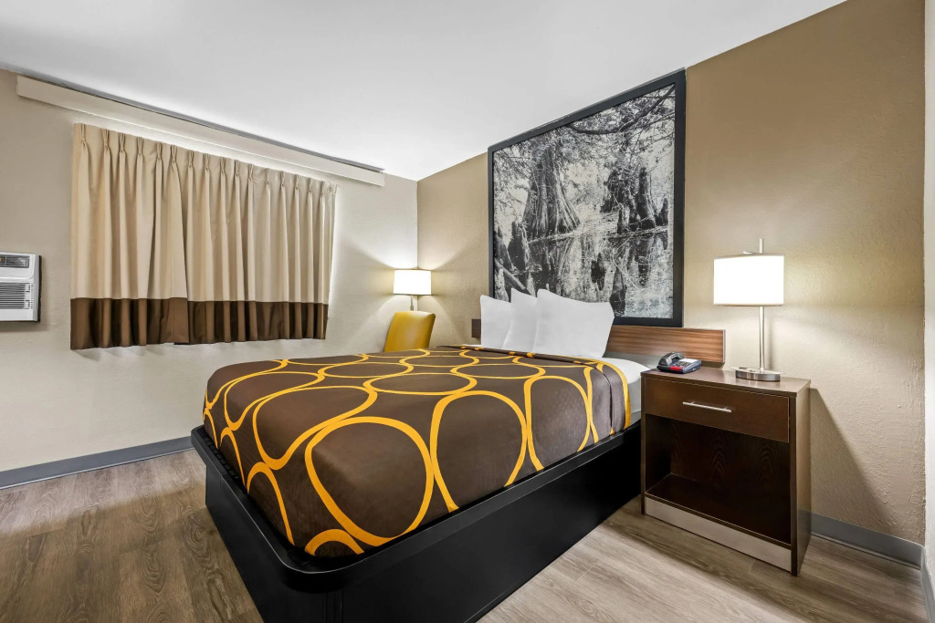 Super 8 by Wyndham Homewood Birmingham Area