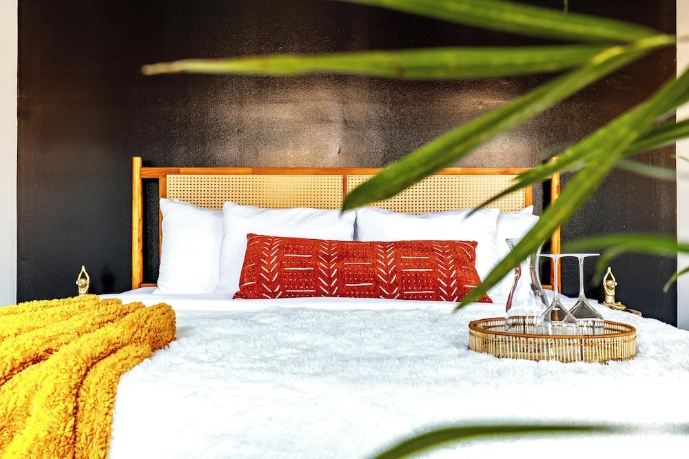 Jungle House Boutique Residences – Downtown Columbus & Short North
