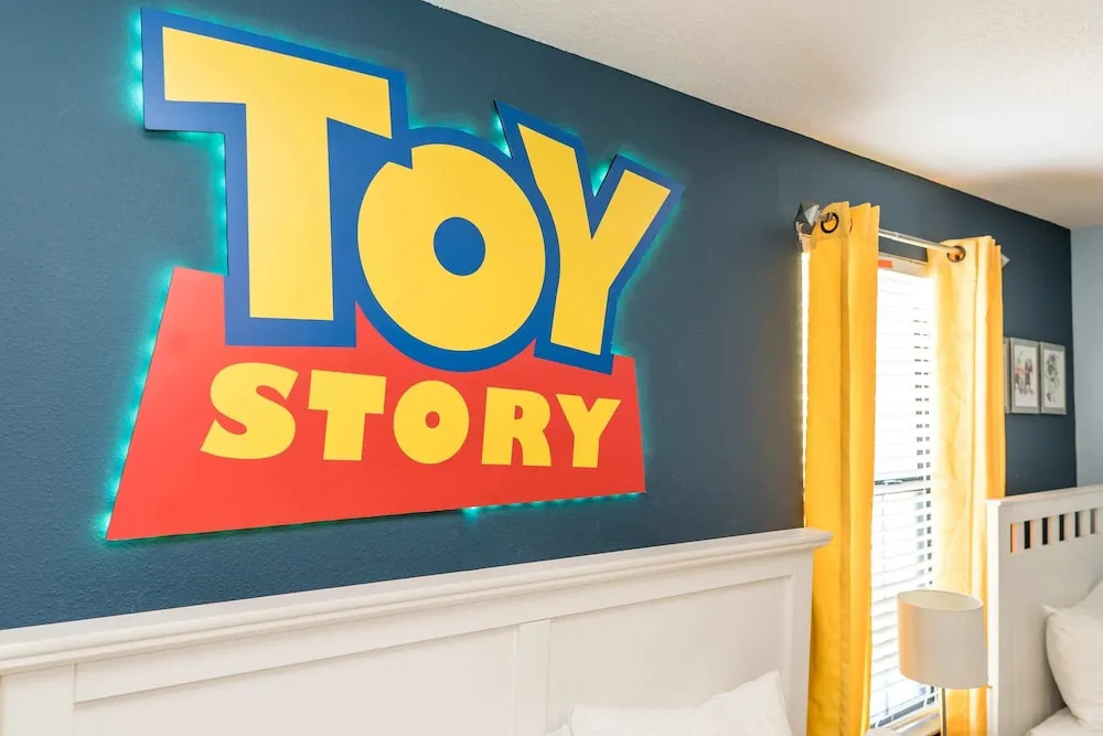 Grand, Luxurious Home, Toy Story Room and Big Pool Area #9cg476