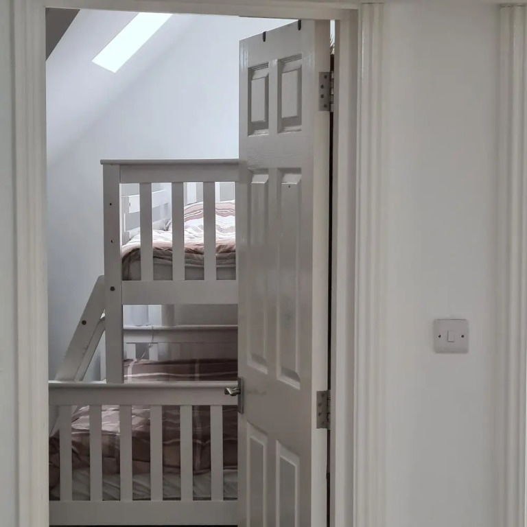 2-bed Loft Apartment for 5ppl With Private Parking