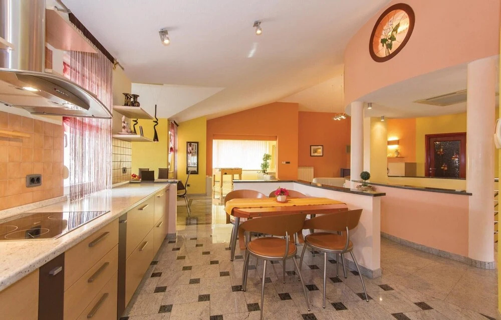 Luxurious Home In Pula