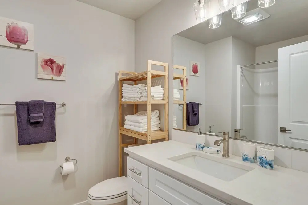 Columbia River Views: Spacious Hammond Getaway!