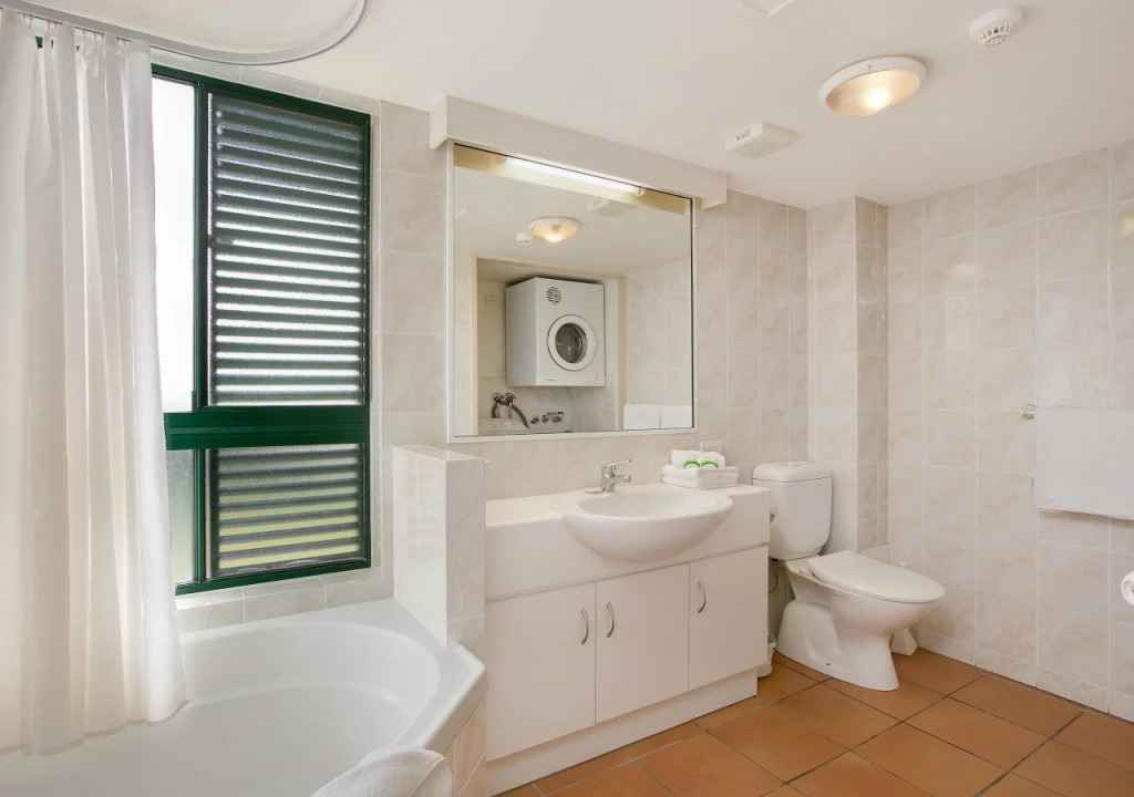 Tropic Towers Apartments