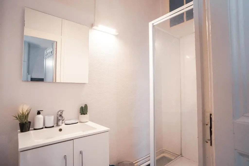 Appartement T2 moderne dans le centre-ville proche de la gare de Tours