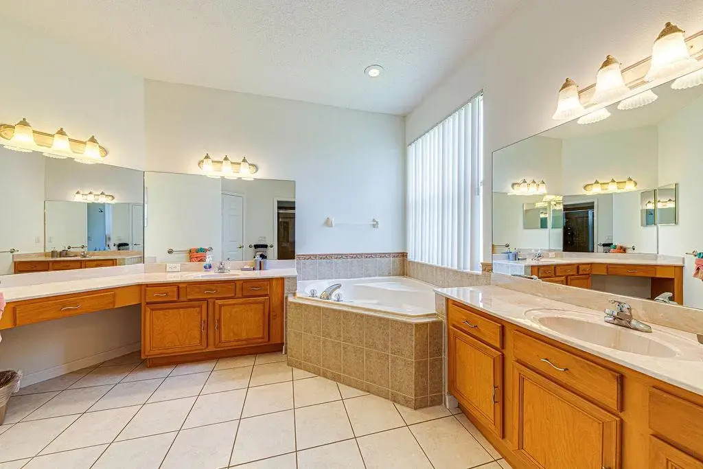 Gorgeous 4 Bedroom, Disney And South Facing Pool, Davenport, US