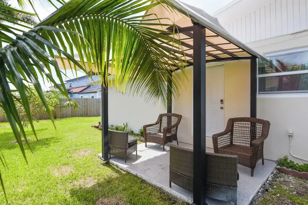Patio + Yard: Family-friendly Miami Oasis!