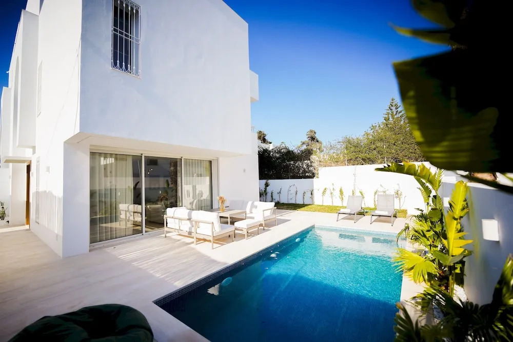 Villa Apollon: Seaside and luxurious