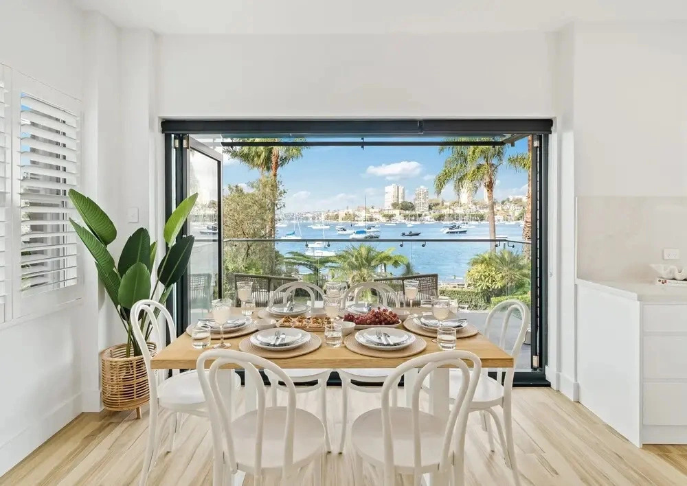 Peach Apartment at Palm View Collective