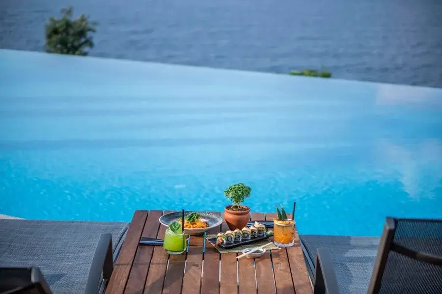 Red Rock Hotel & Suites By Selseve