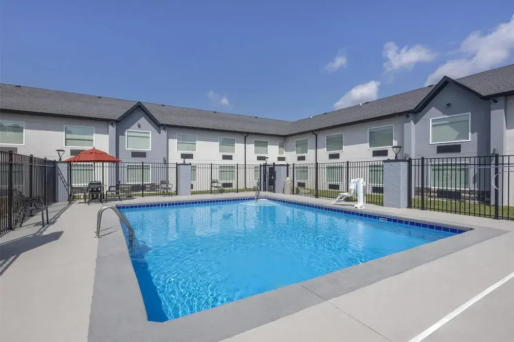 Country Inn & Suites By Carlson Manchester