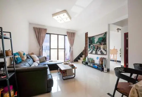 Nazar Boncuğu Apartment