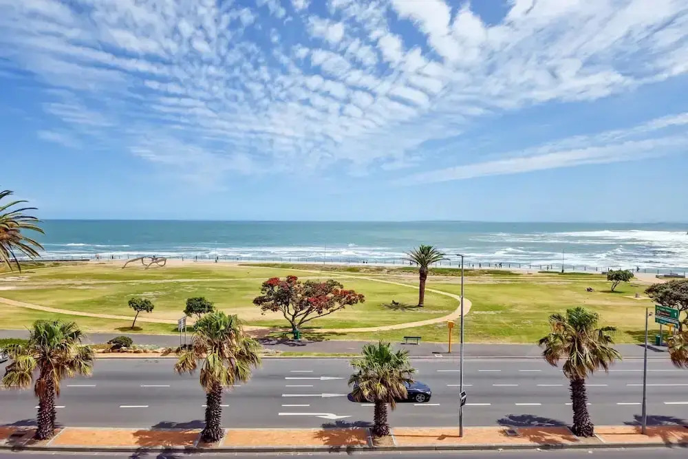 3bed Apartment in Cape Town w Views Ocean Outlook