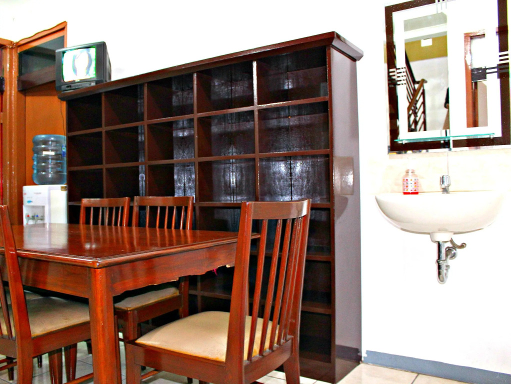 De Sun Pasteur Guest House by HouseinBandung