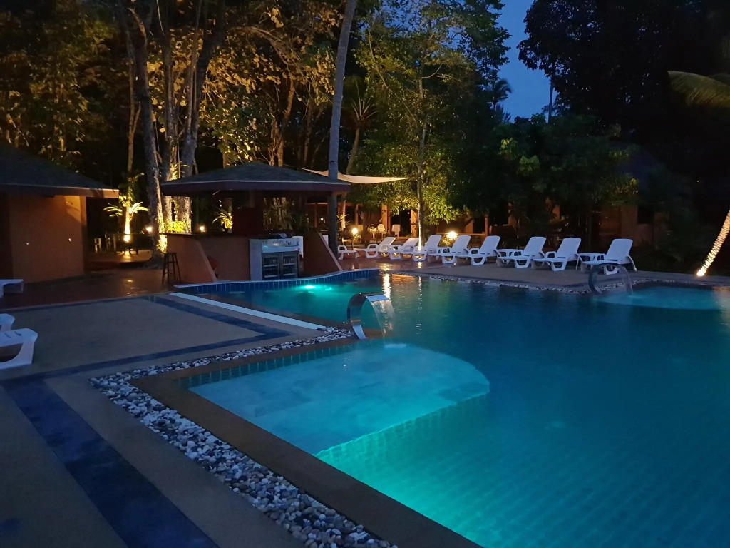 Lanta Pearl Beach Resort