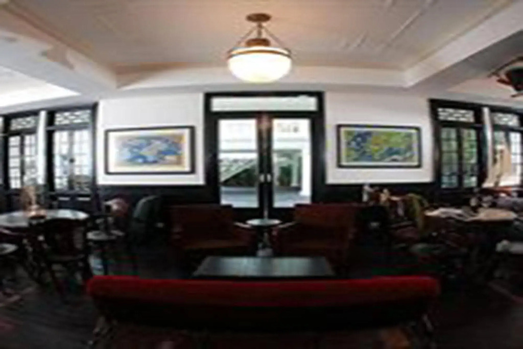 Cabochon Hotel & Residence