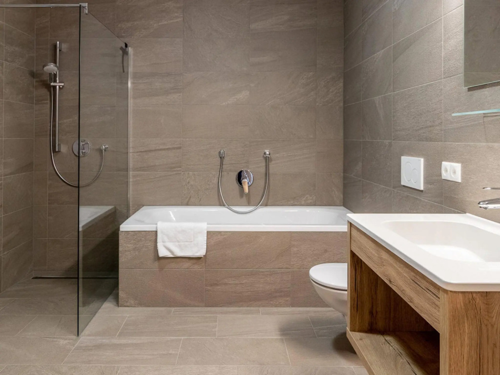 Luxury apartment with sauna, Zamang lift at 600 m.