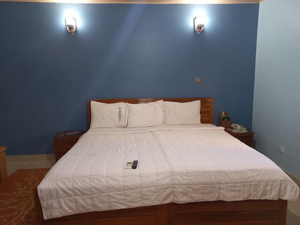 U.I Hotel