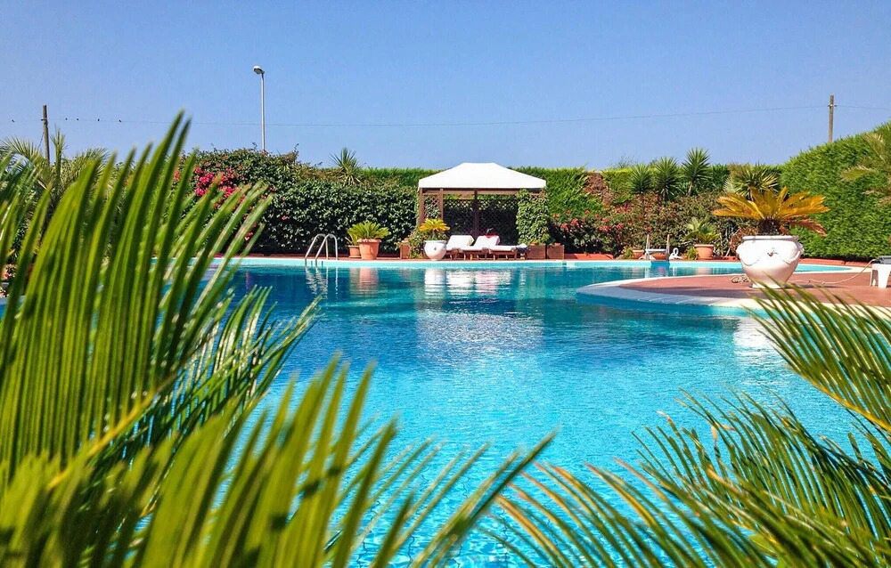 Amazing Apartment in Frigole With Outdoor Swimming Pool and 2 Bedrooms