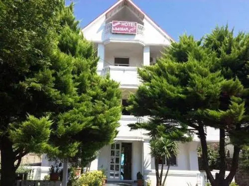 Koshk Guesthouse
