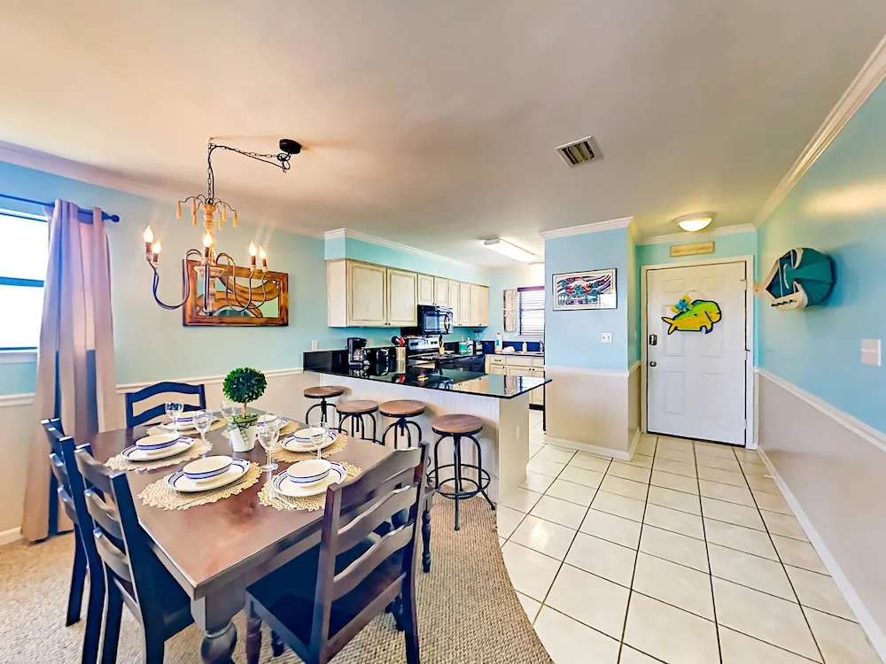 Coastal  In Orange Beach 2 Bedroom Condo