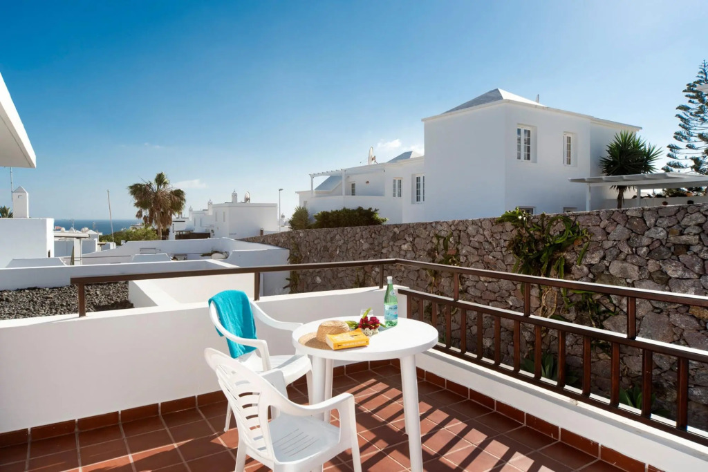 Villa Julianne 2 Heated Private Pool Walk to Beach A C Wifi Car Not Required - 2489