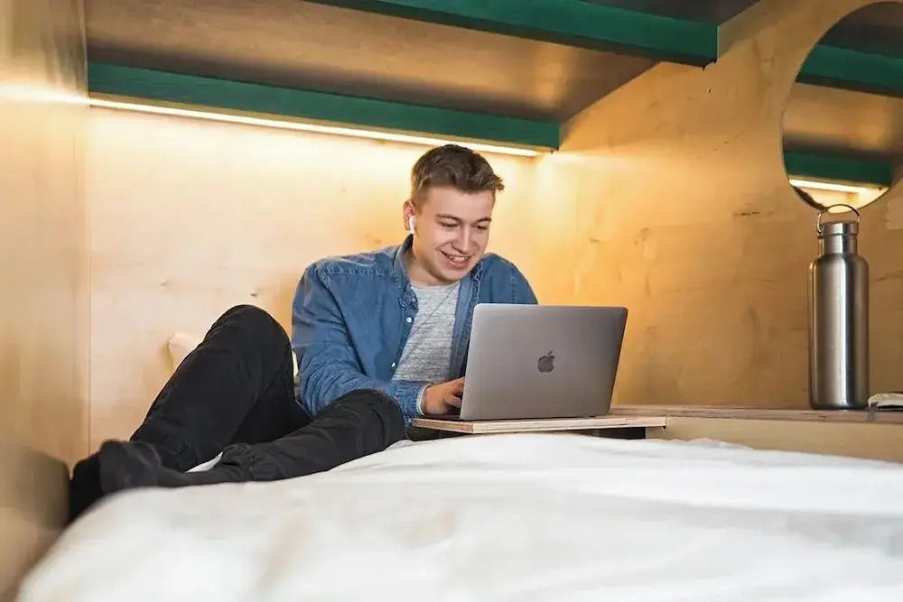 Green Marmot Capsule Hotel Genève - Self check-in