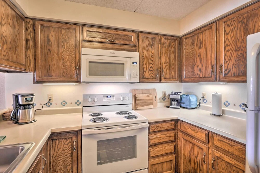 7 Mi to Keystone Resort: Condo w/ Hot Tub & Pool