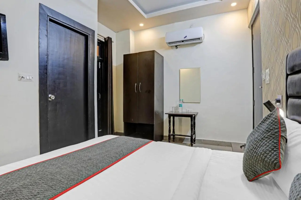 FabHotel The Diamond