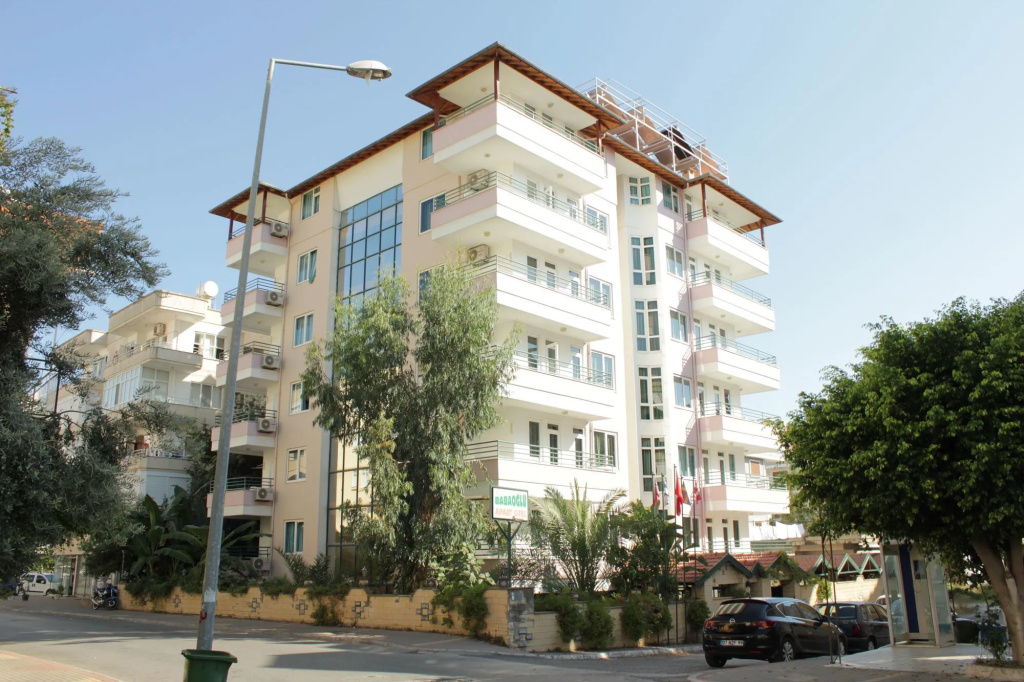 Cleo Hotel